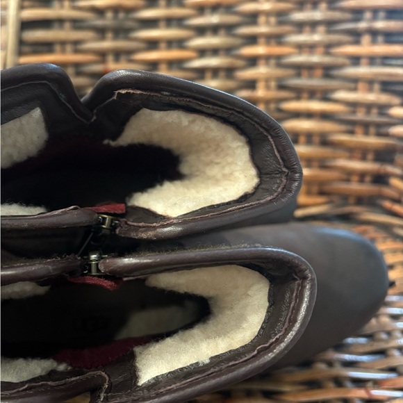 Ugg Boots Womens 10.5 Simmens Ankle Booties Waterproof Brown
Leather Wool Green - Picture 7 of 10